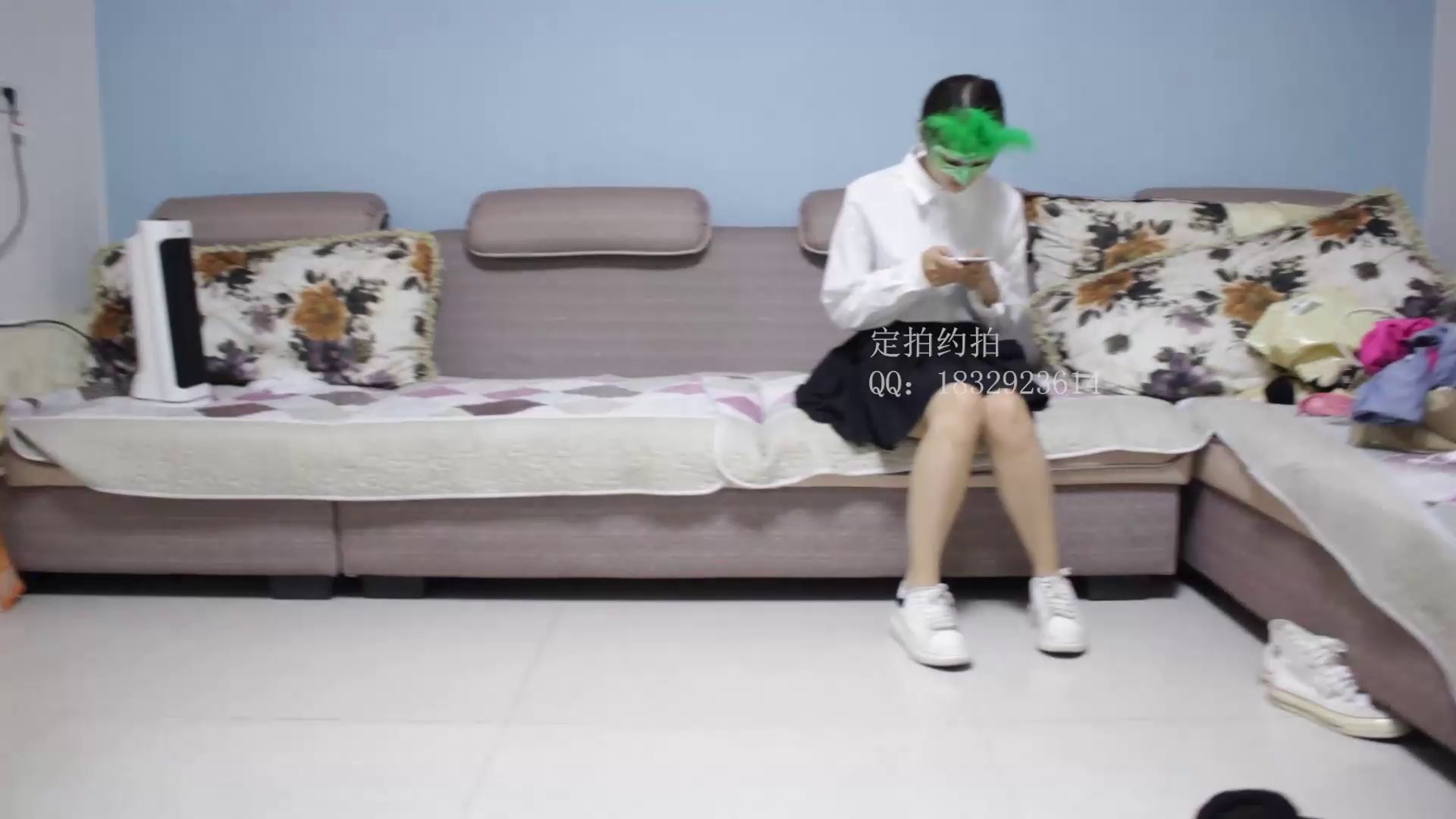 子衿原创 大长腿菲菲被绑架，丝袜堵嘴，绑的死死的