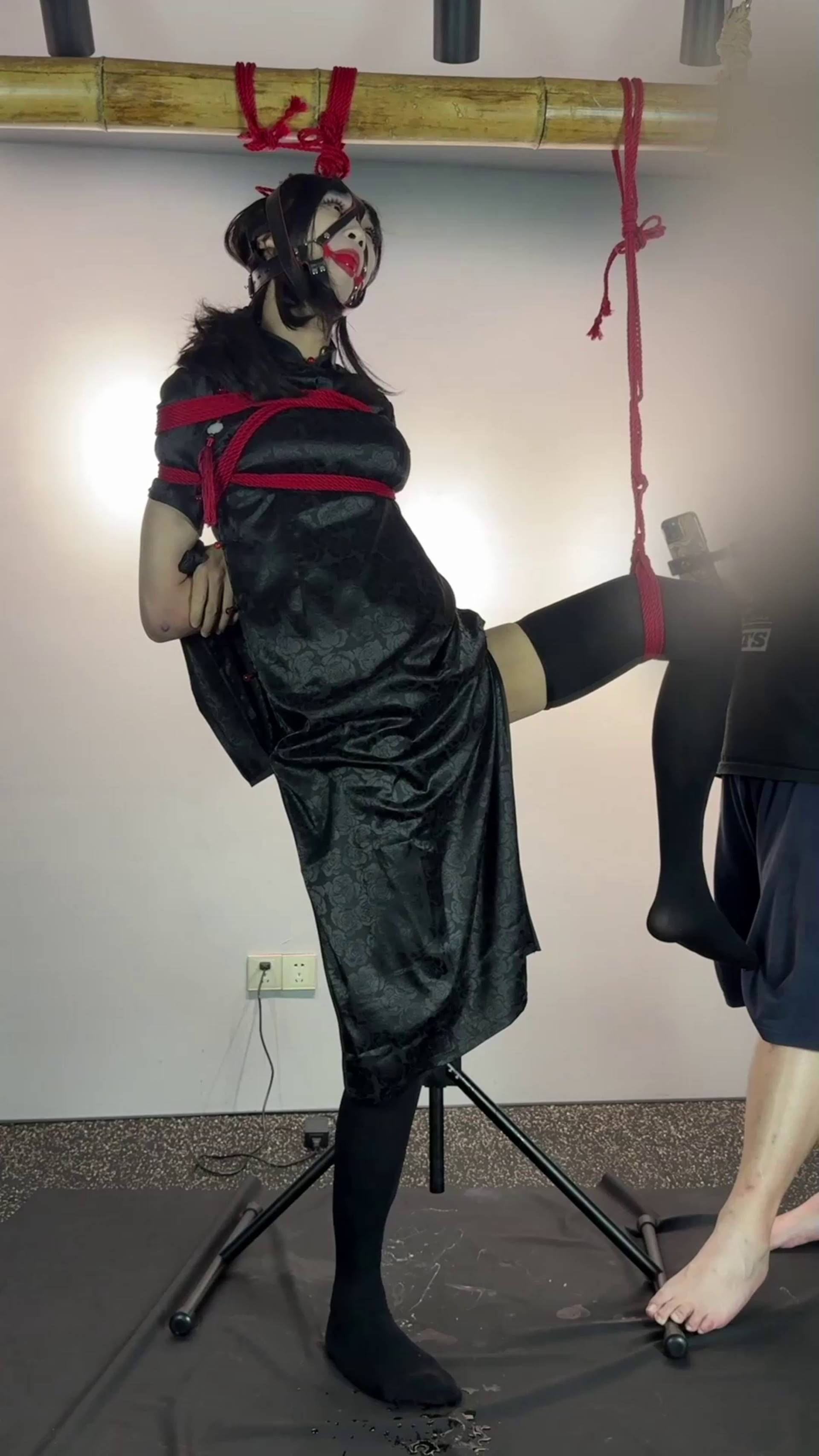 面具男 黑长直旗袍大小姐的堕落