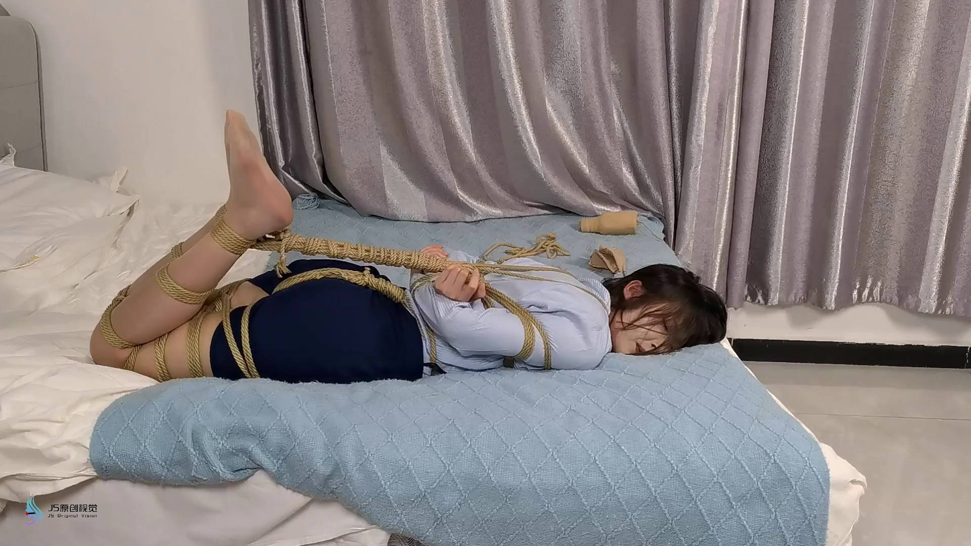 JS原创 驷马捆绑 欣妍