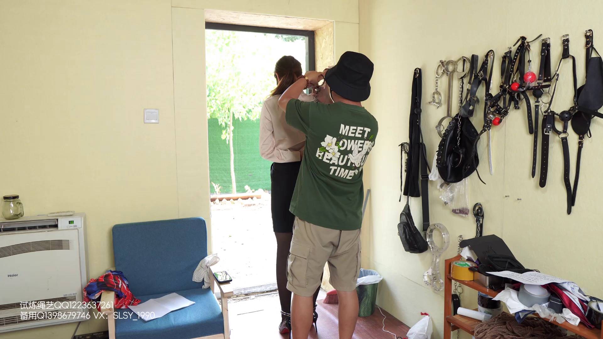 试炼原创 倩倩职业装吊带黑丝户外镣铐行走室内苏秦背剑弯腰限位吊放置惩罚