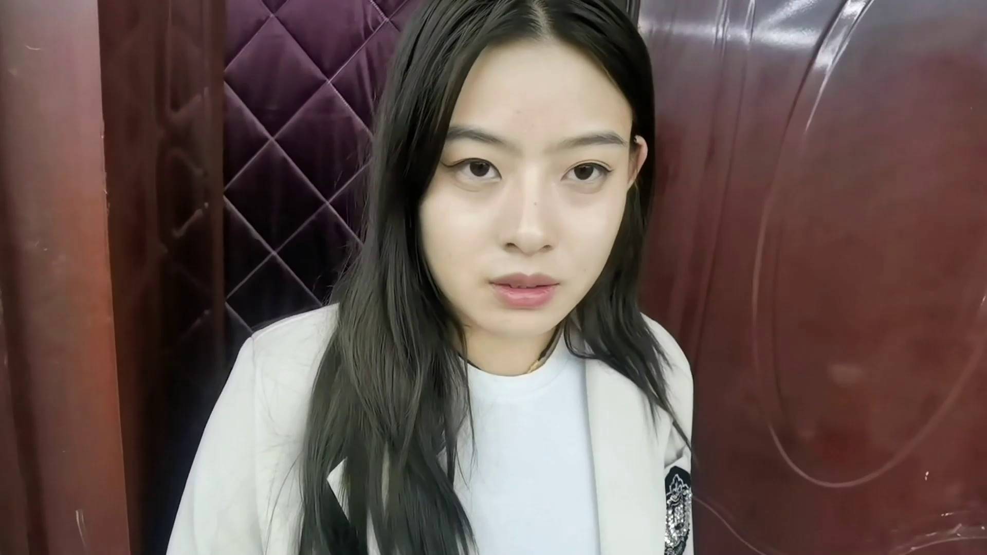 飞天原创 放高利贷老板希希去讨债被变态狂人同毛巾把其蒙晕绑起来玩弄折磨